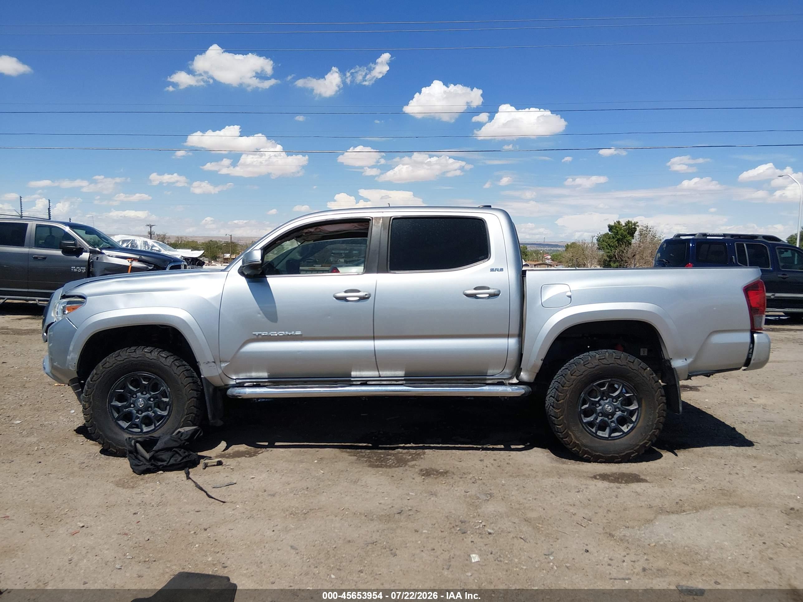 2022 TOYOTA TACOMA SR5 V6