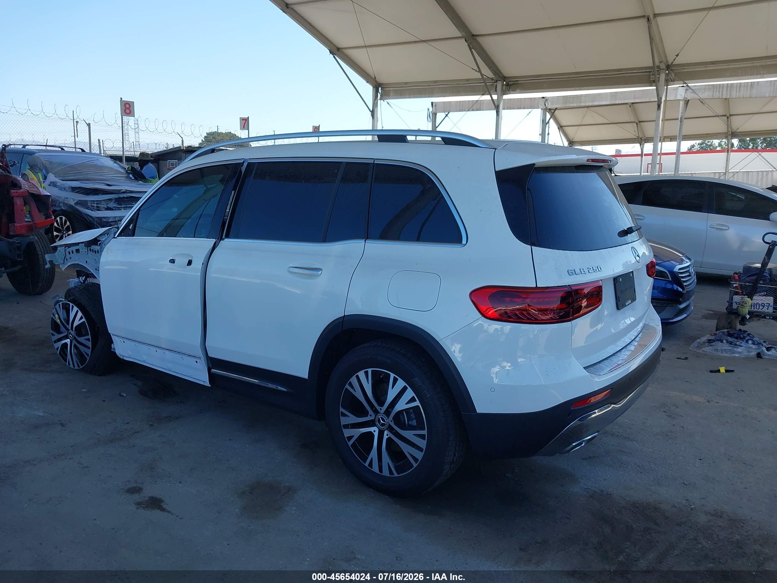 2025 MERCEDES-BENZ GLB 250 GLB250