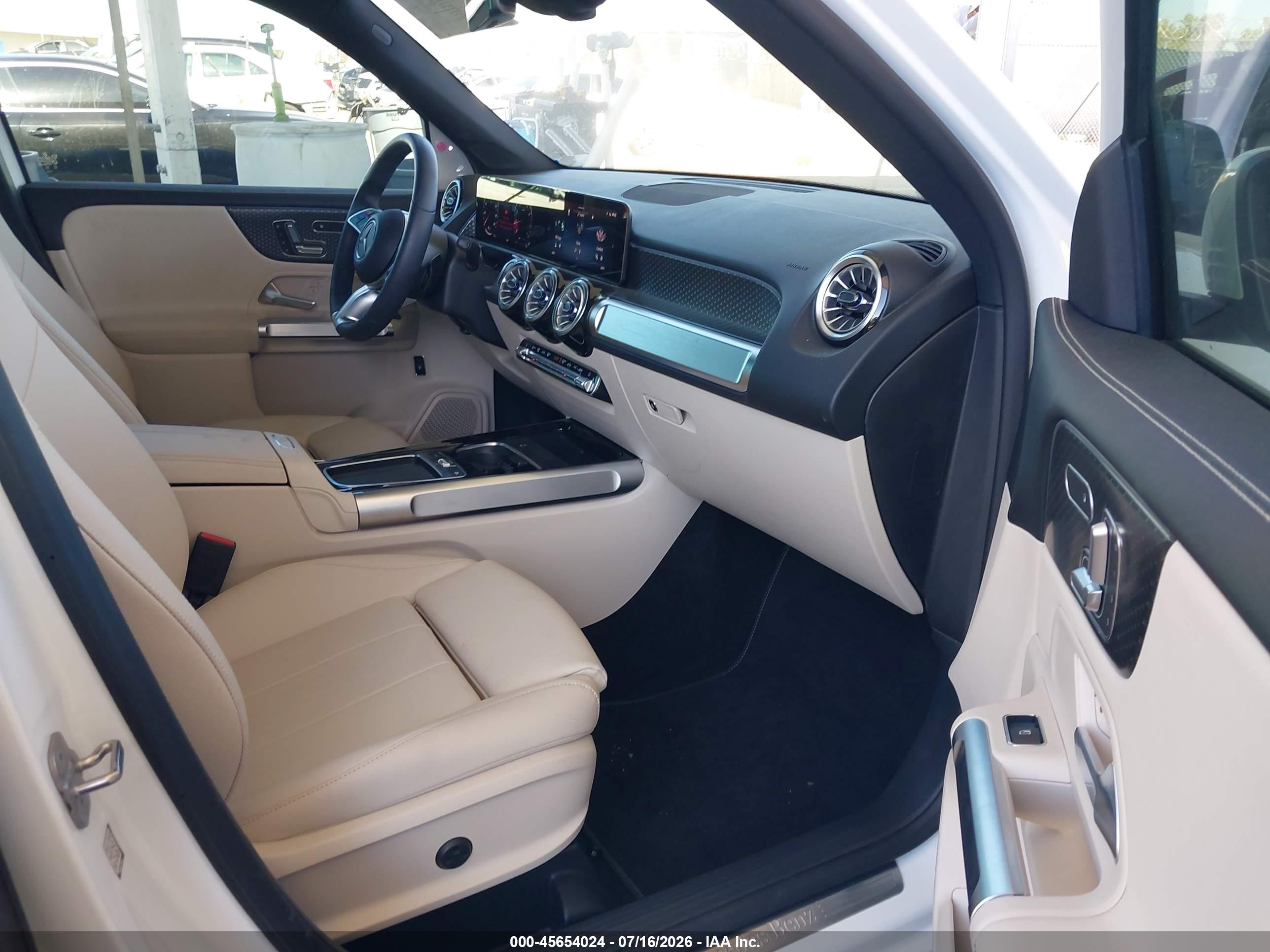 2025 MERCEDES-BENZ GLB 250 GLB250