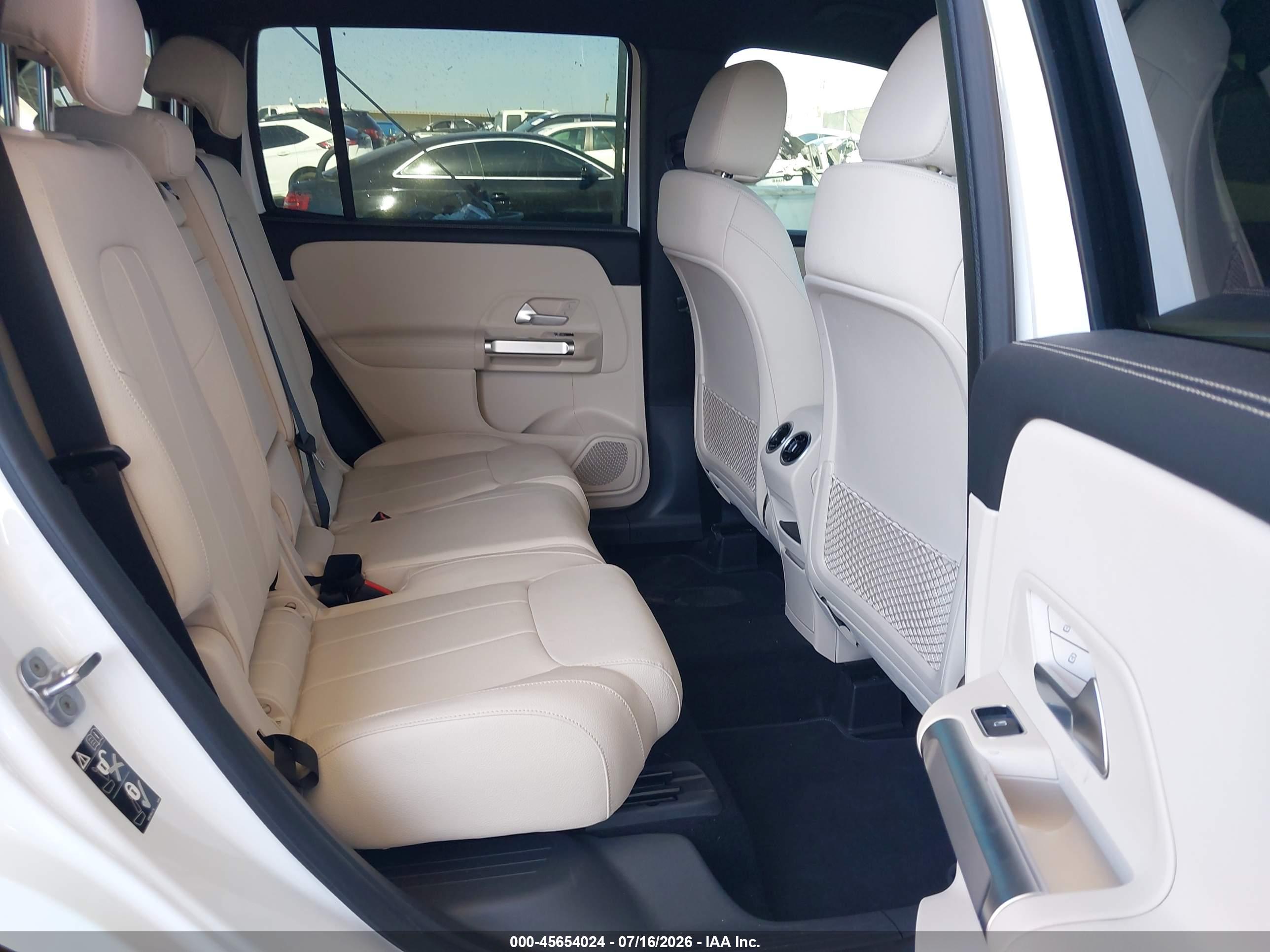 2025 MERCEDES-BENZ GLB 250 GLB250