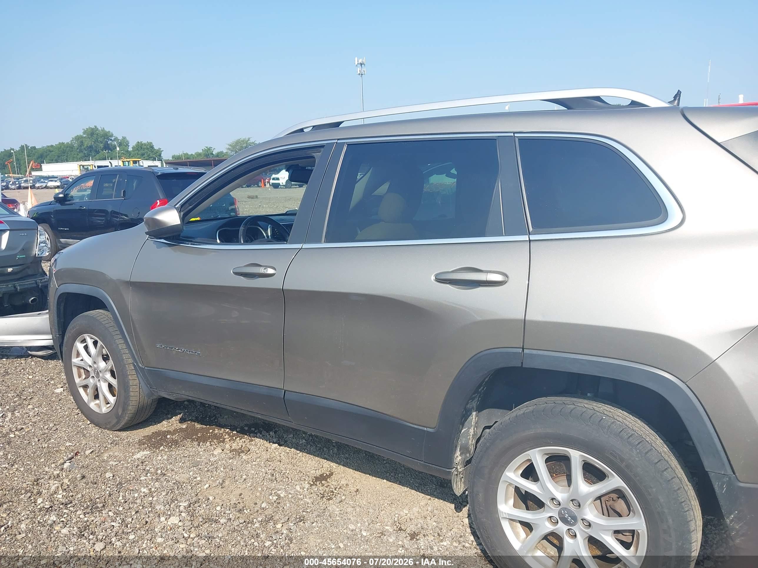 2017 JEEP CHEROKEE LATITUDE