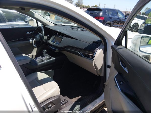 2019 CADILLAC XT4 LUXURY