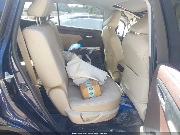 2021 TOYOTA HIGHLANDER XLE