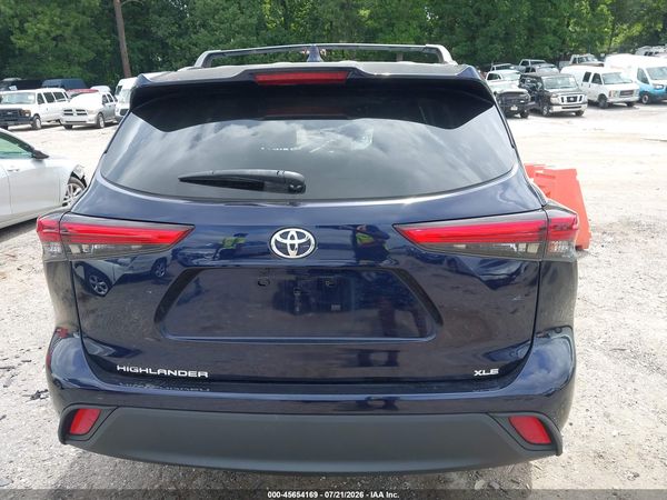 2021 TOYOTA HIGHLANDER XLE