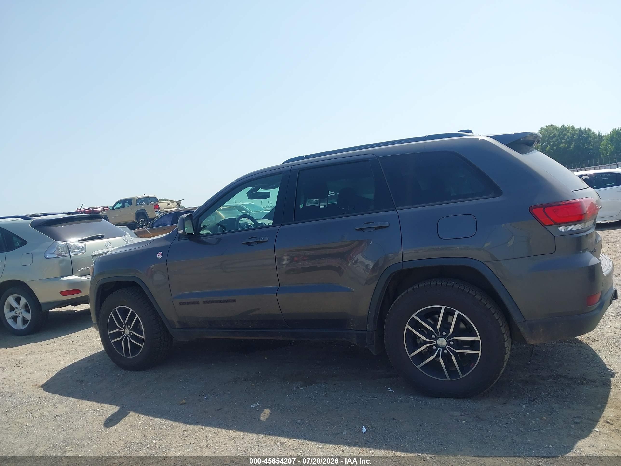 2017 JEEP GRAND CHEROKEE TRAILHAWK