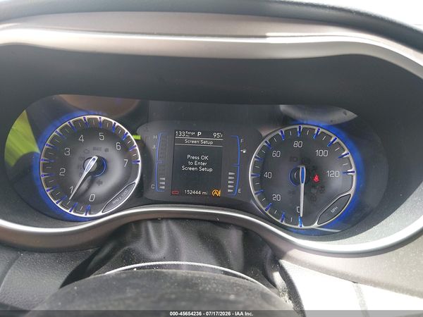 2020 CHRYSLER VOYAGER LXI
