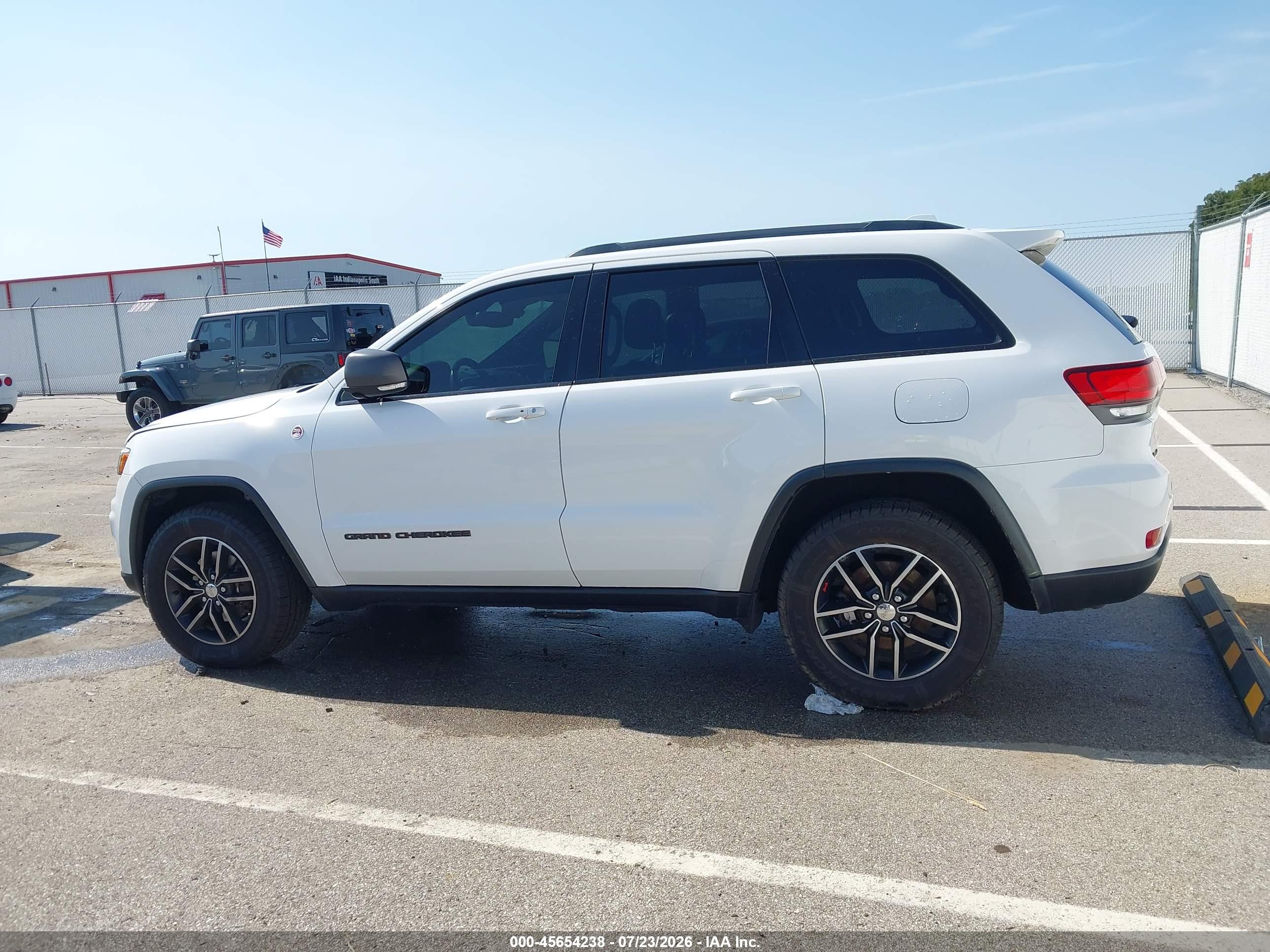 2017 JEEP GRAND CHEROKEE TRAILHAWK