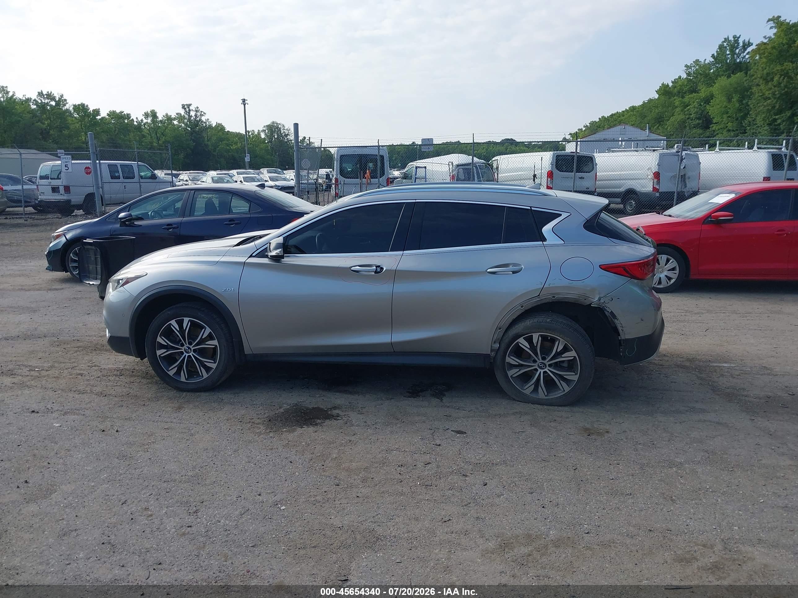 2018 INFINITI QX30 PREMIUM