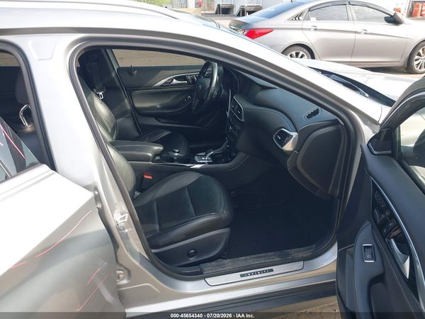 2018 INFINITI QX30 PREMIUM