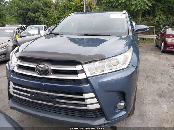 2017 TOYOTA HIGHLANDER XLE