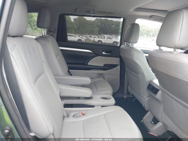 2017 TOYOTA HIGHLANDER XLE