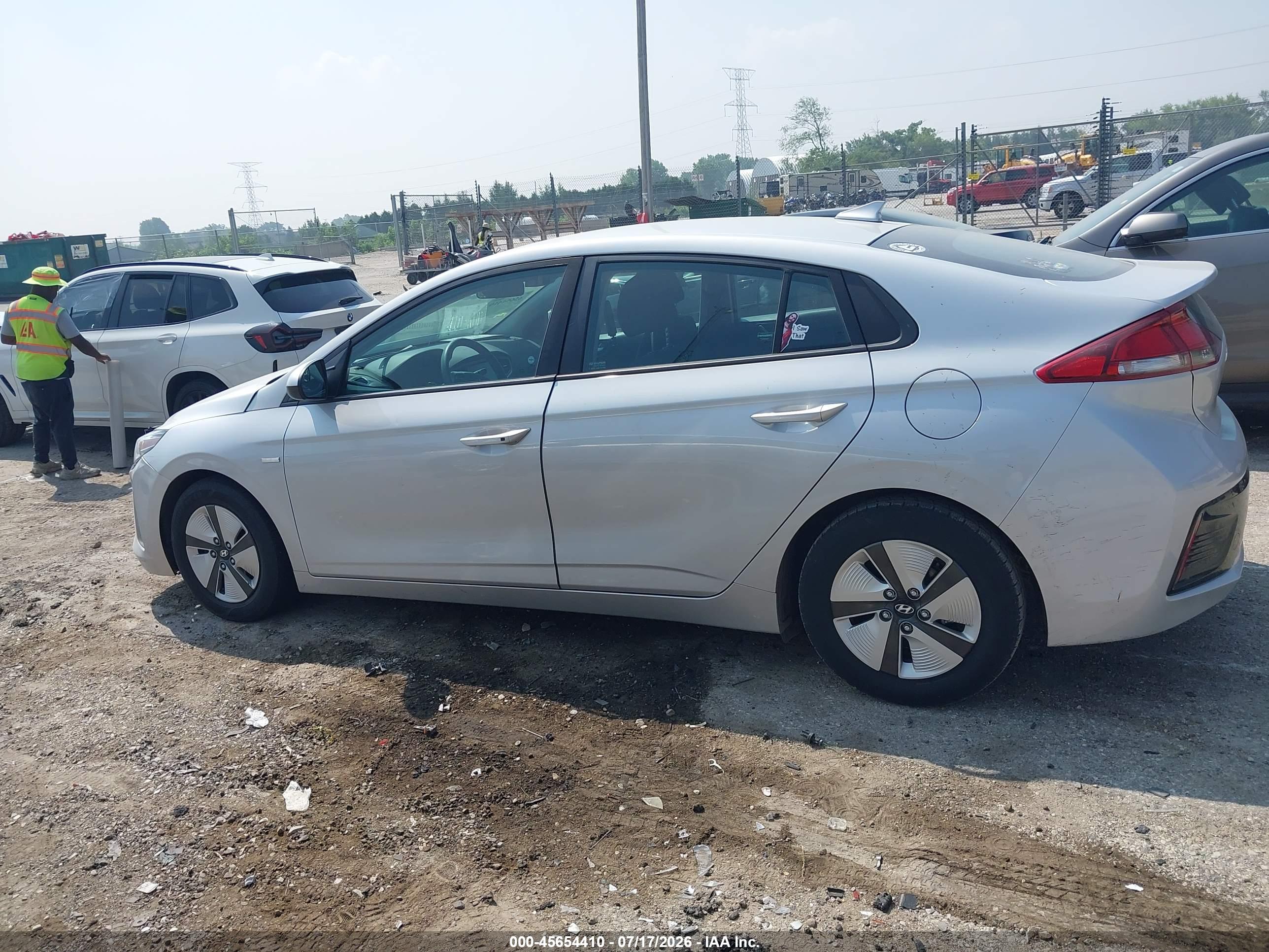 2018 HYUNDAI IONIQ HYBRID BLUE