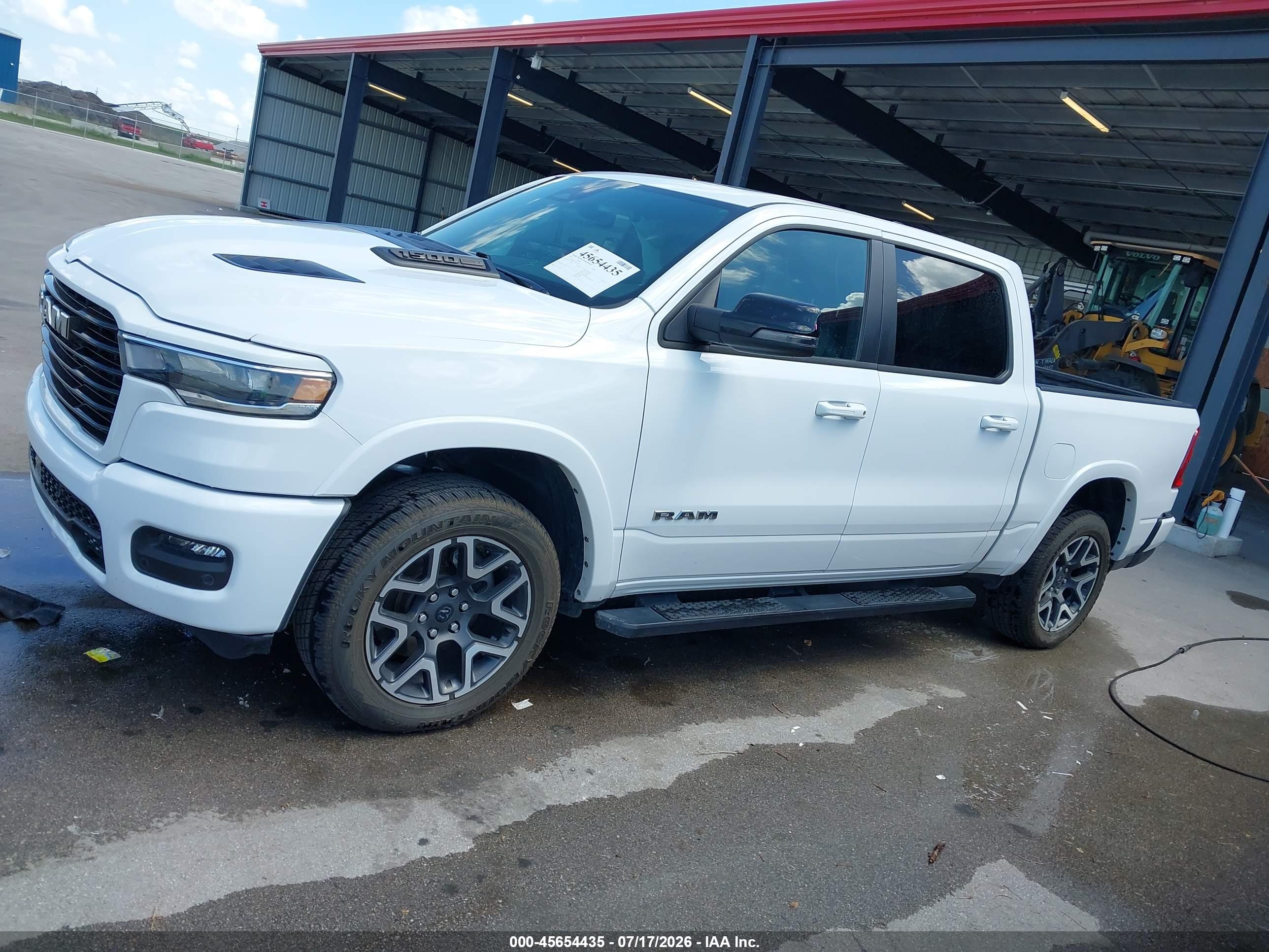 2025 RAM 1500 LARAMIE  4X4 5'7 BOX