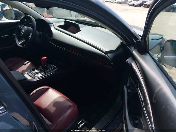 2022 MAZDA CX-30 CARBON EDITION