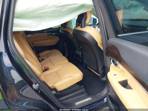 2016 VOLVO XC90 T6 MOMENTUM