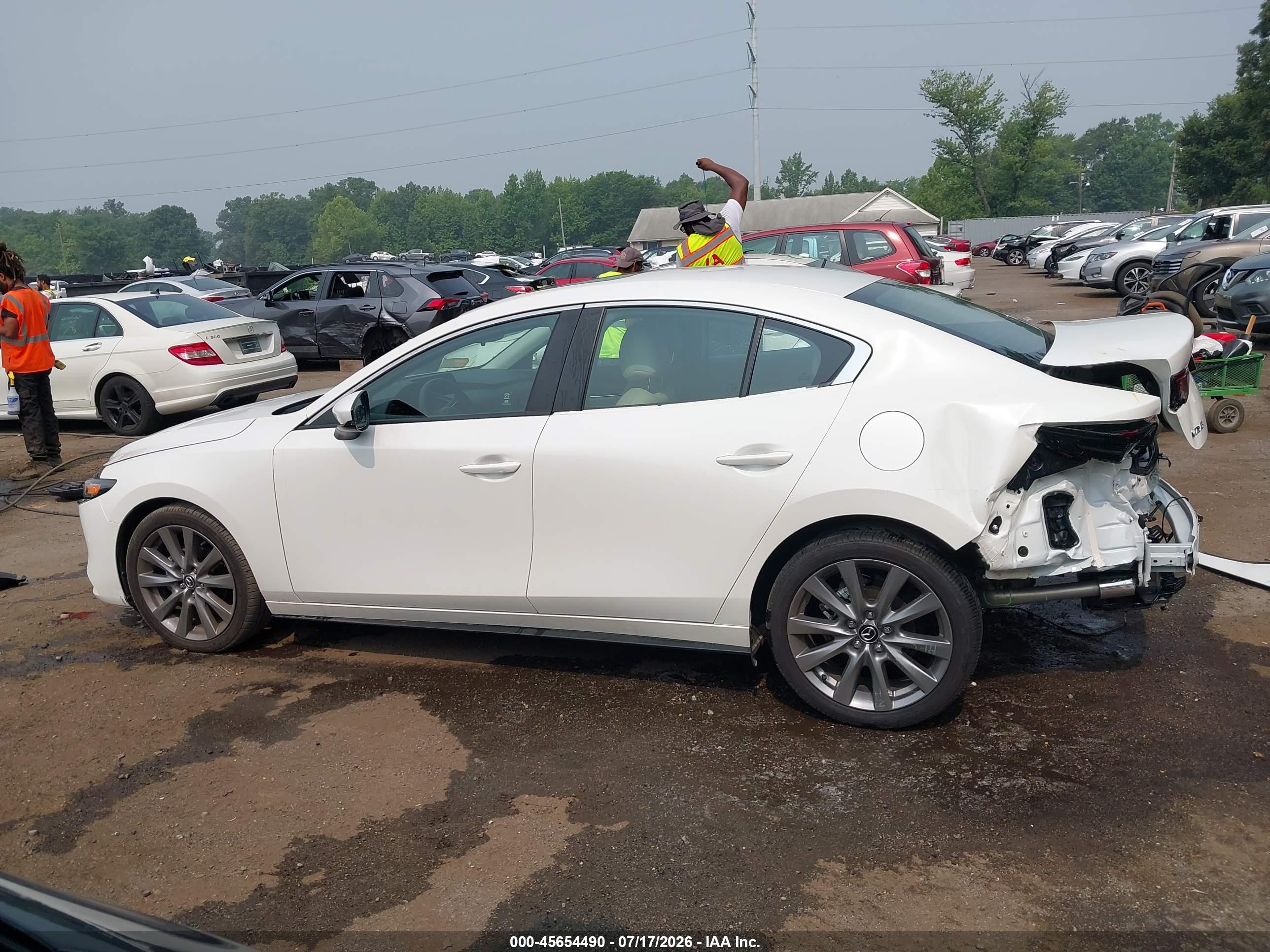 2025 MAZDA MAZDA3 2.5 S PREFERRED