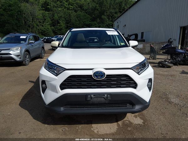 2021 TOYOTA RAV4 HYBRID XLE