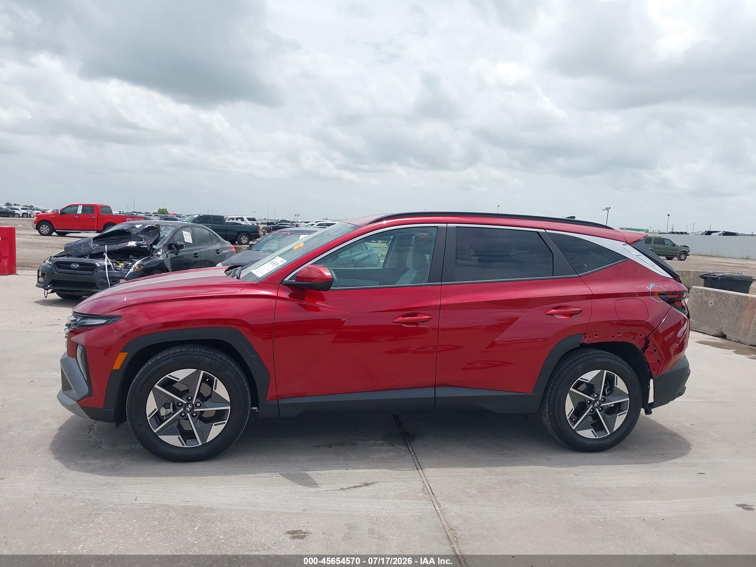 2025 HYUNDAI TUCSON SEL