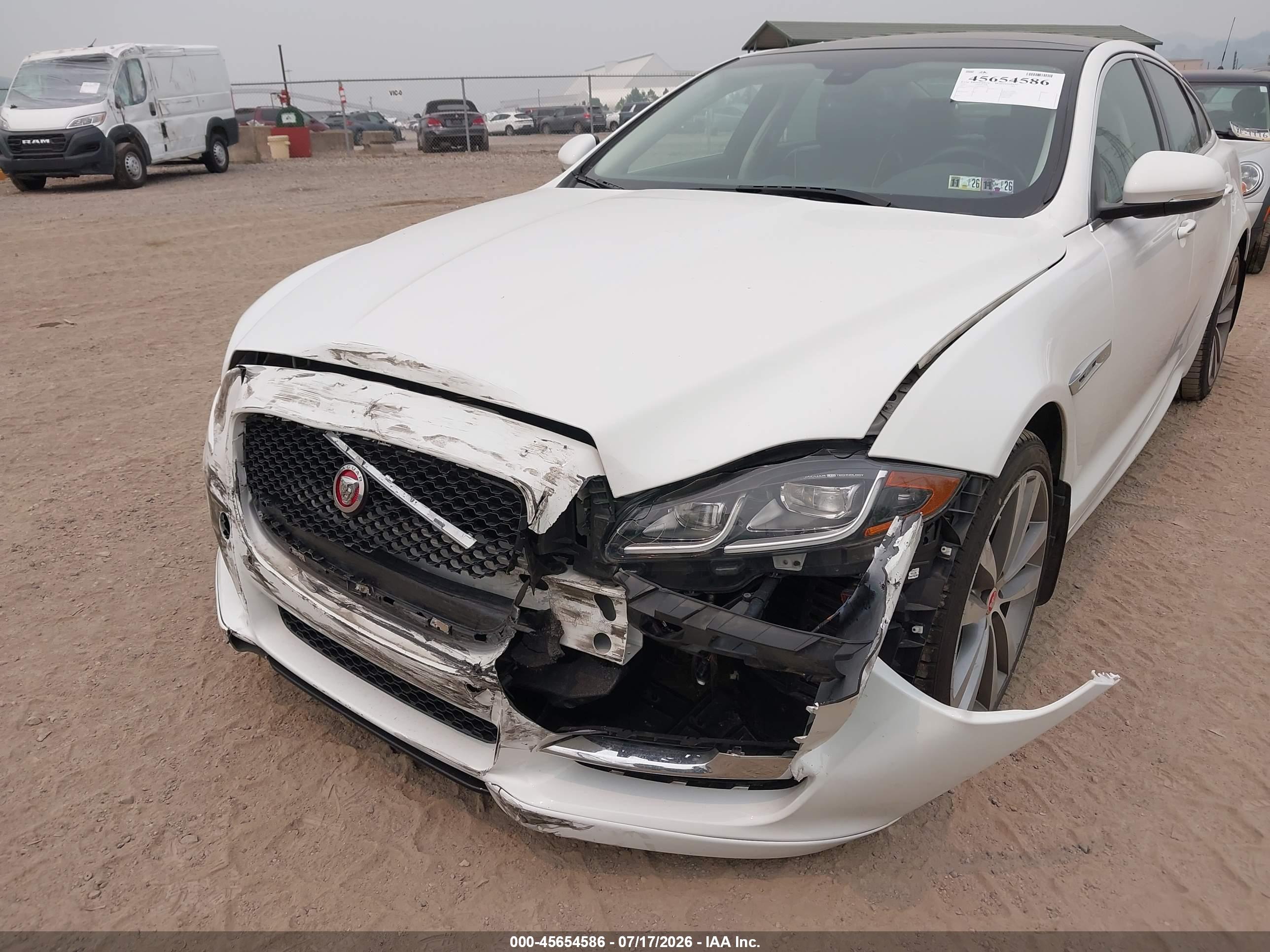 2017 JAGUAR XJ