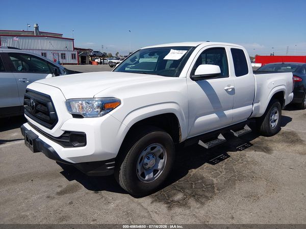 2022 TOYOTA TACOMA SR