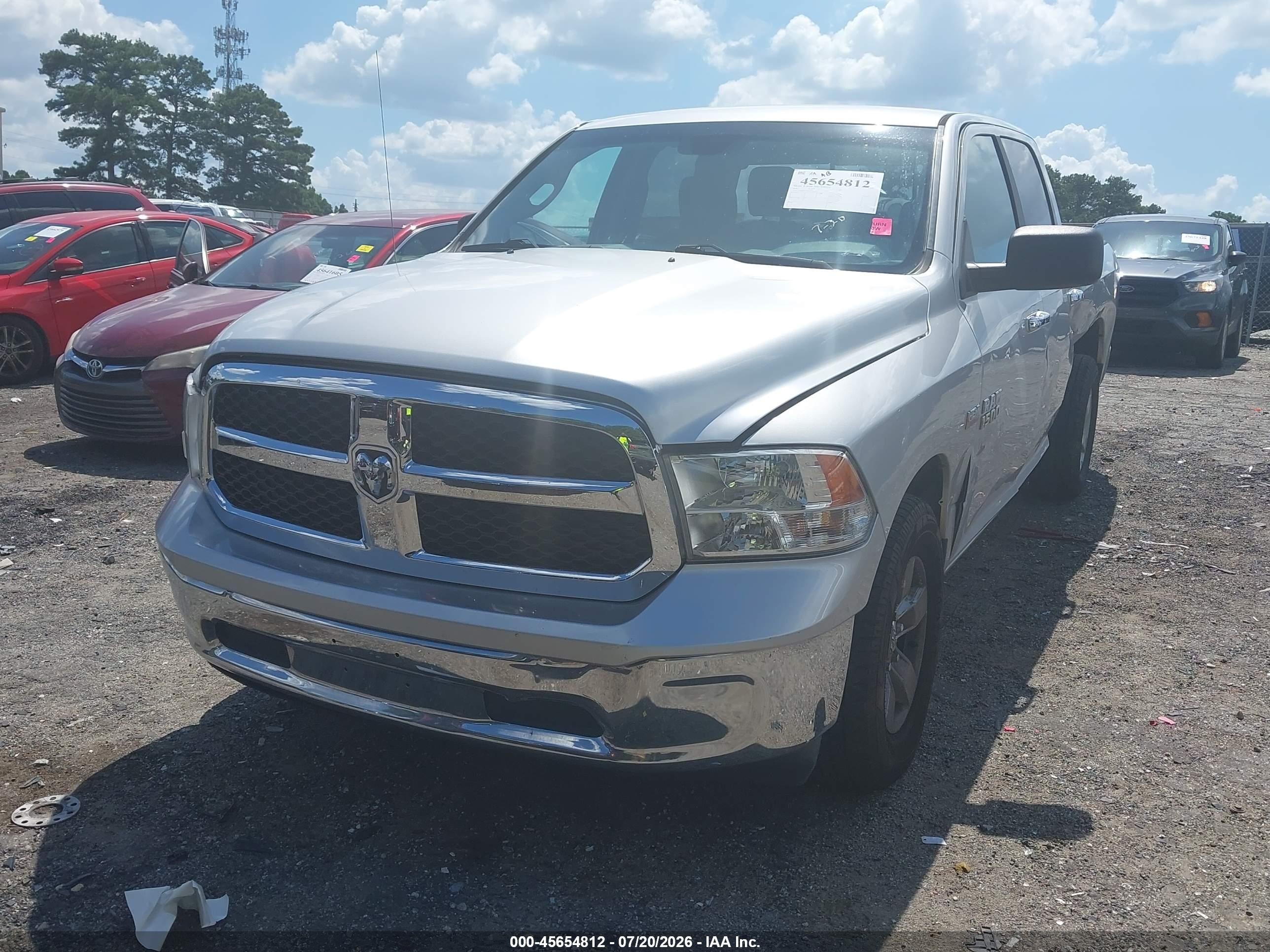 2017 RAM 1500 SLT  4X2 6'4 BOX