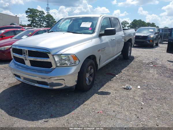 2017 RAM 1500 SLT  4X2 6'4 BOX