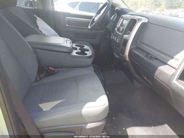 2017 RAM 1500 SLT  4X2 6'4 BOX
