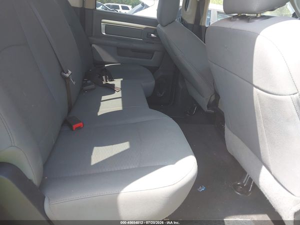2017 RAM 1500 SLT  4X2 6'4 BOX