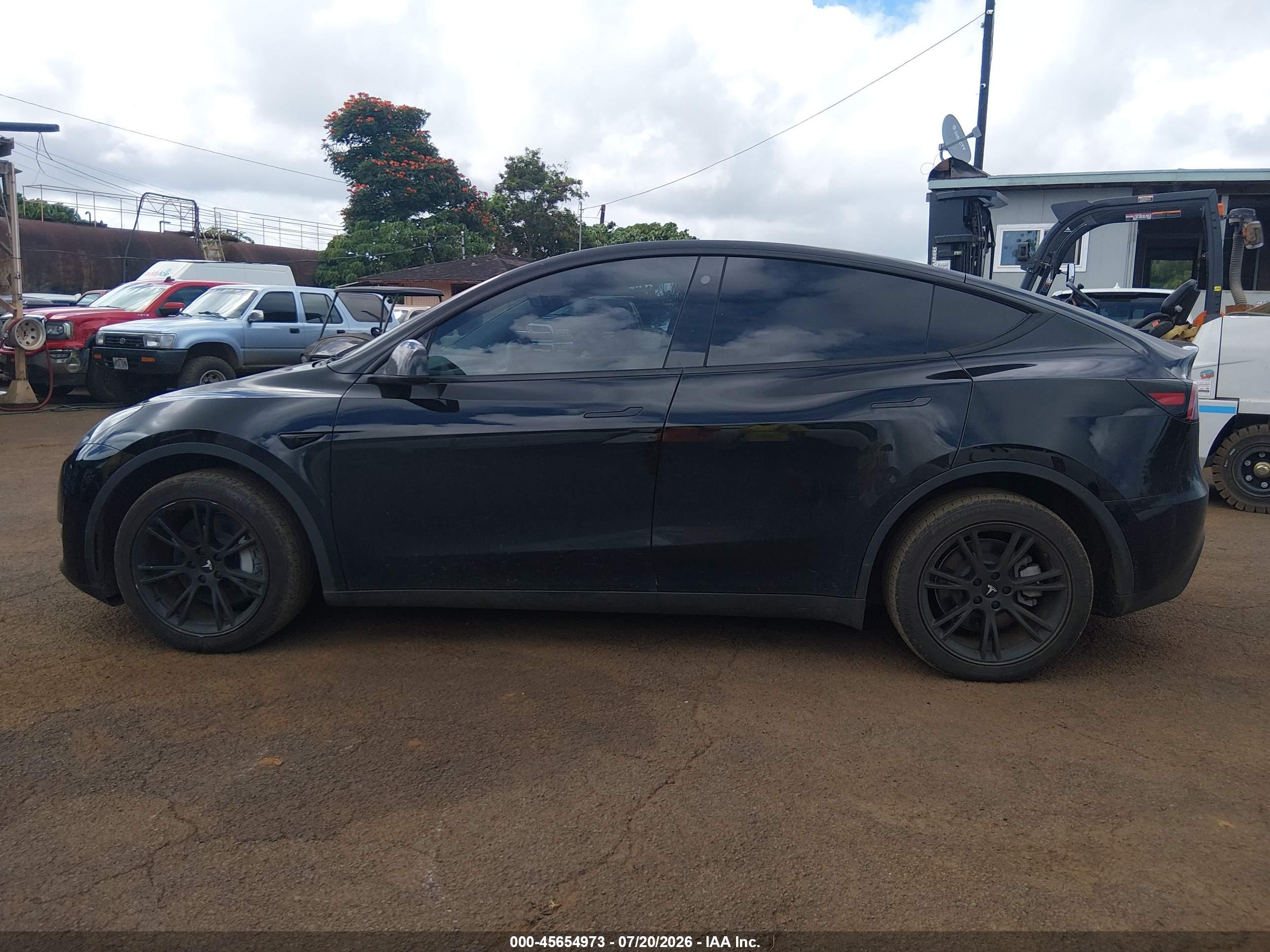 2023 TESLA MODEL Y