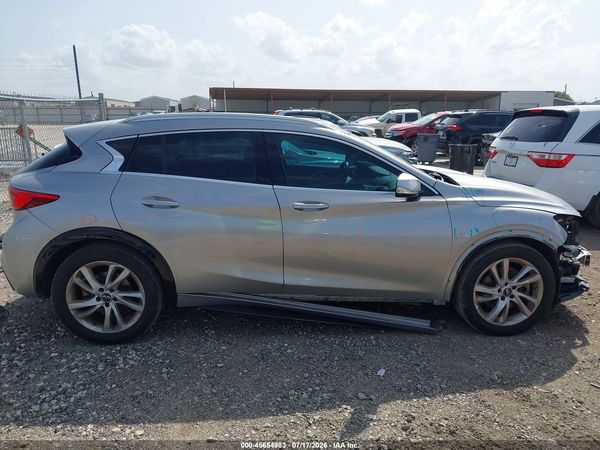 2019 INFINITI QX30 LUXE