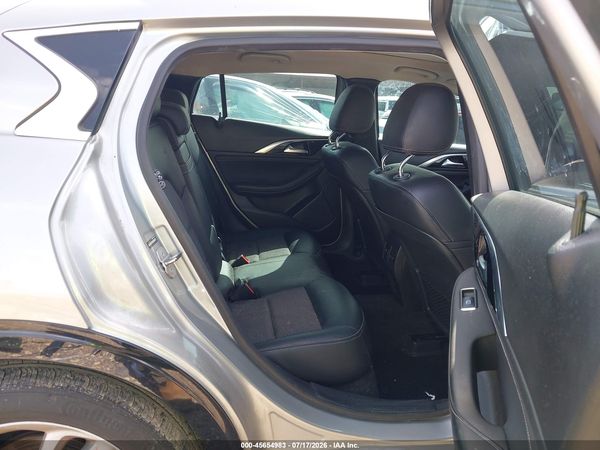 2019 INFINITI QX30 LUXE