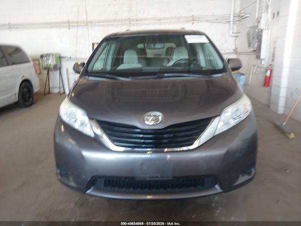 2012 TOYOTA SIENNA LE V6 8 PASSENGER