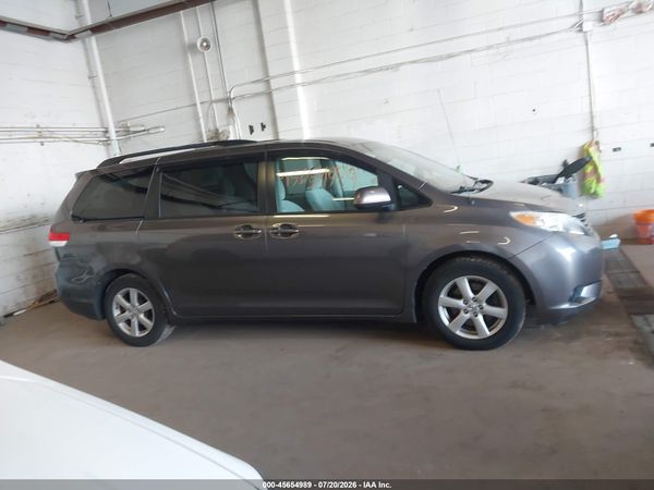 2012 TOYOTA SIENNA LE V6 8 PASSENGER