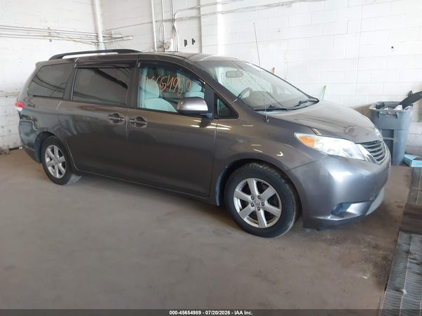 2012 TOYOTA SIENNA LE V6 8 PASSENGER