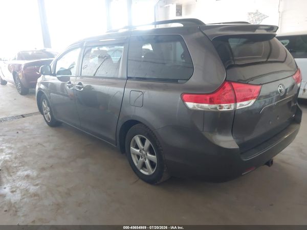 2012 TOYOTA SIENNA LE V6 8 PASSENGER