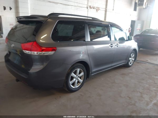 2012 TOYOTA SIENNA LE V6 8 PASSENGER