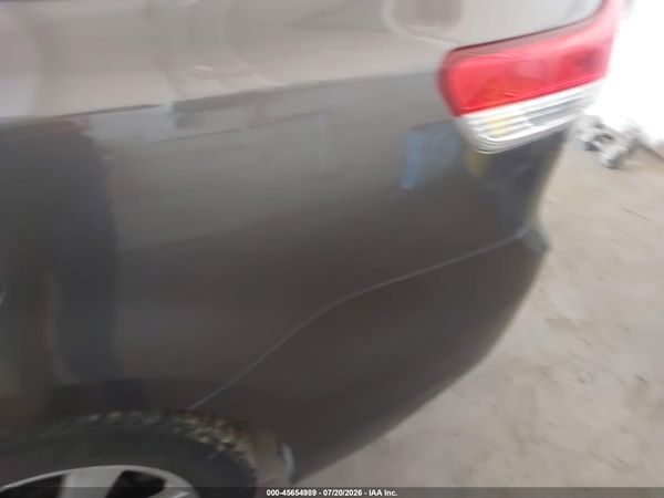 2012 TOYOTA SIENNA LE V6 8 PASSENGER
