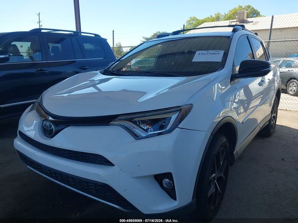 2018 TOYOTA RAV4 SE