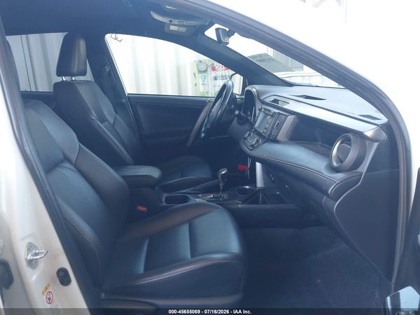 2018 TOYOTA RAV4 SE