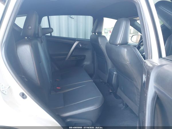 2018 TOYOTA RAV4 SE