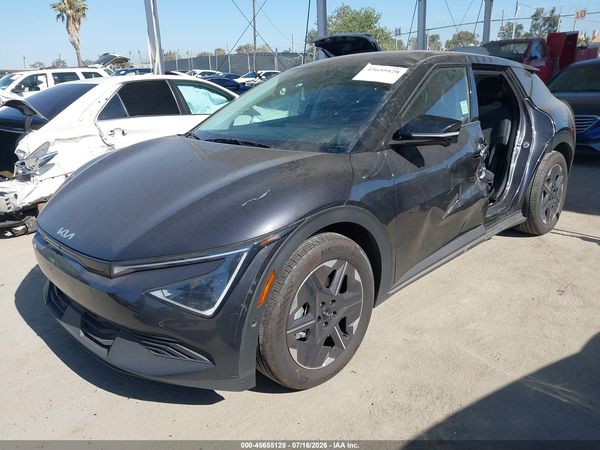 2025 KIA EV6 LIGHT LONG RANGE RWD