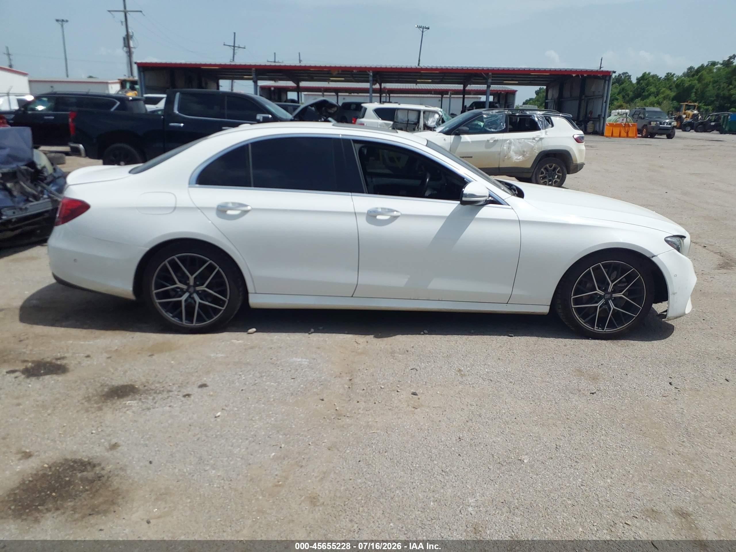 2017 MERCEDES-BENZ E 300 E300