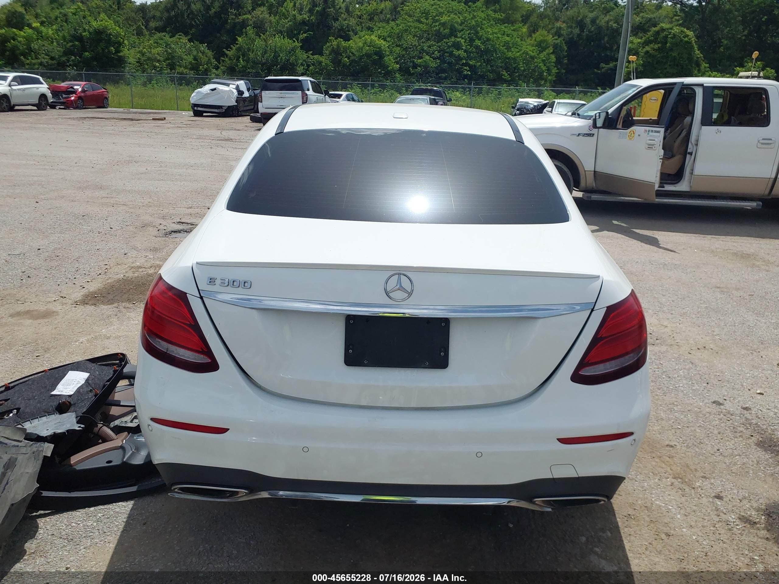 2017 MERCEDES-BENZ E 300 E300