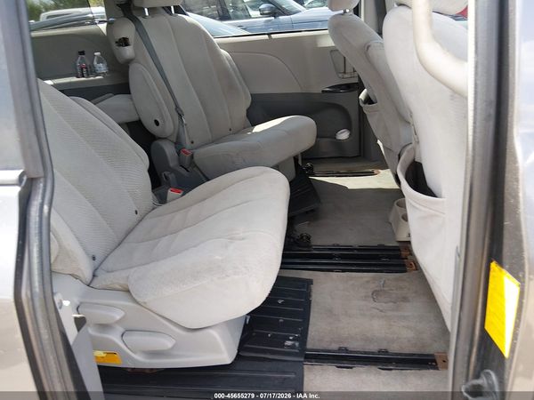 2012 TOYOTA SIENNA LE V6 8 PASSENGER