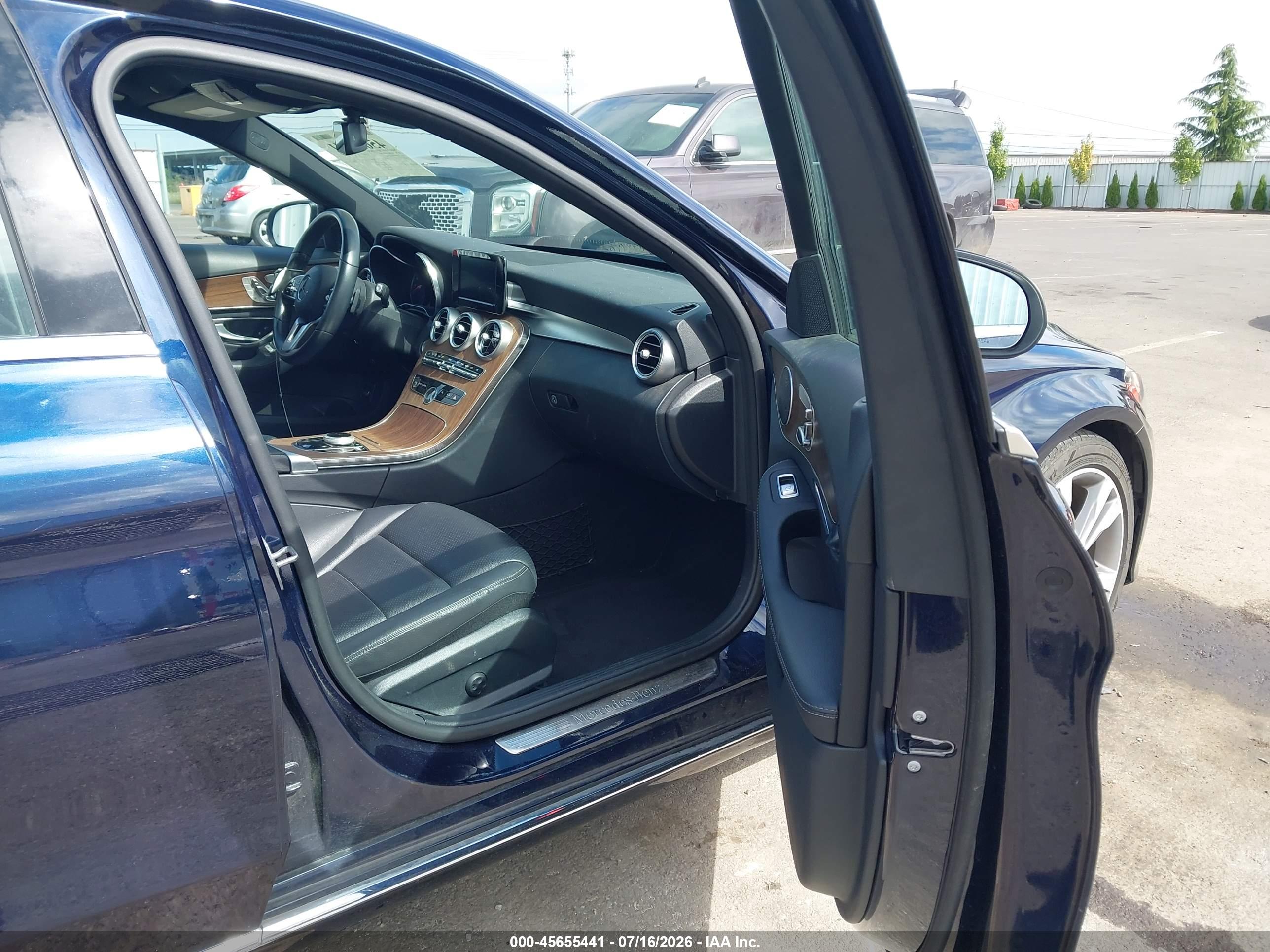 2019 MERCEDES-BENZ C 300 C300