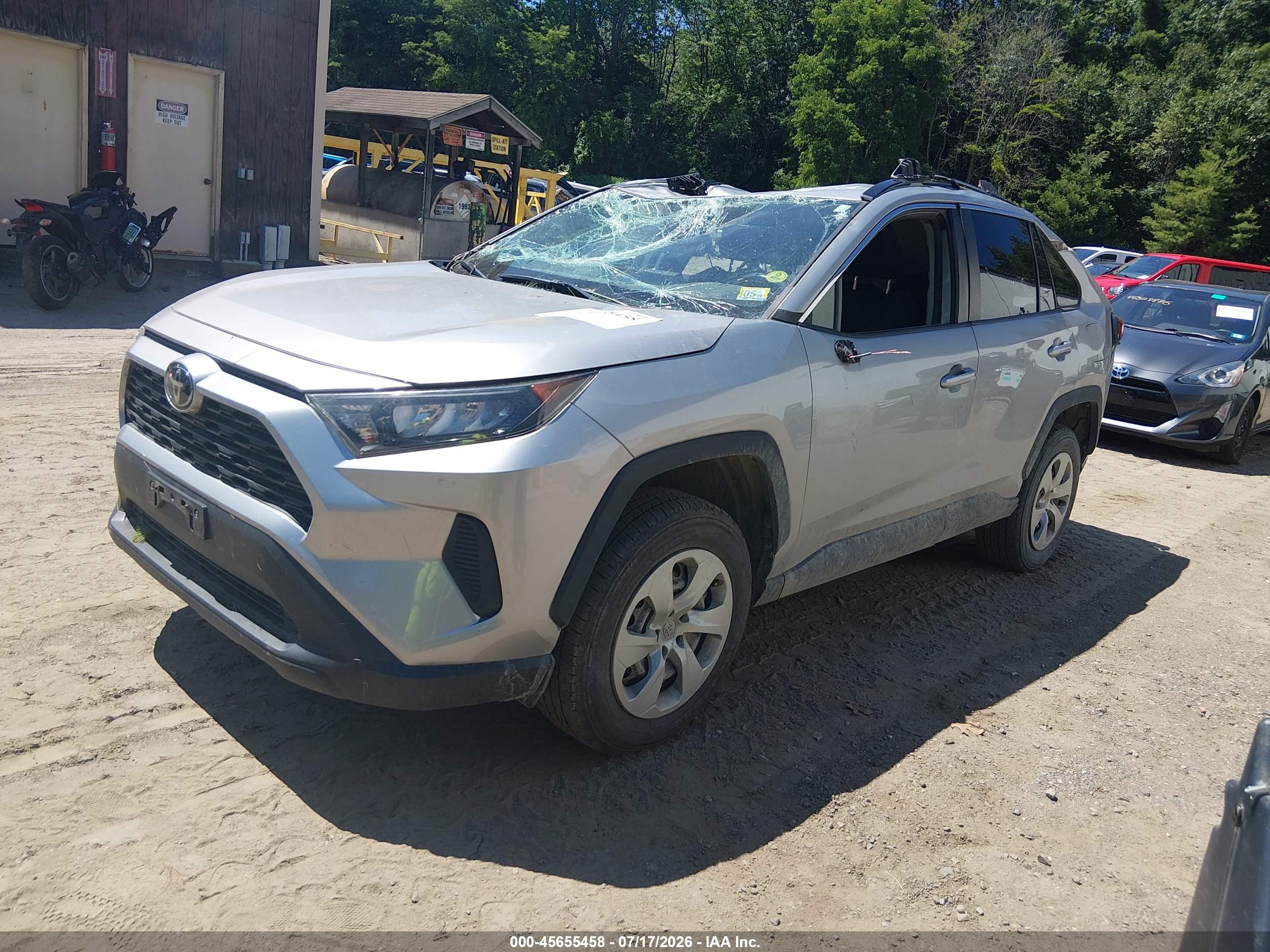 2019 TOYOTA RAV4 LE