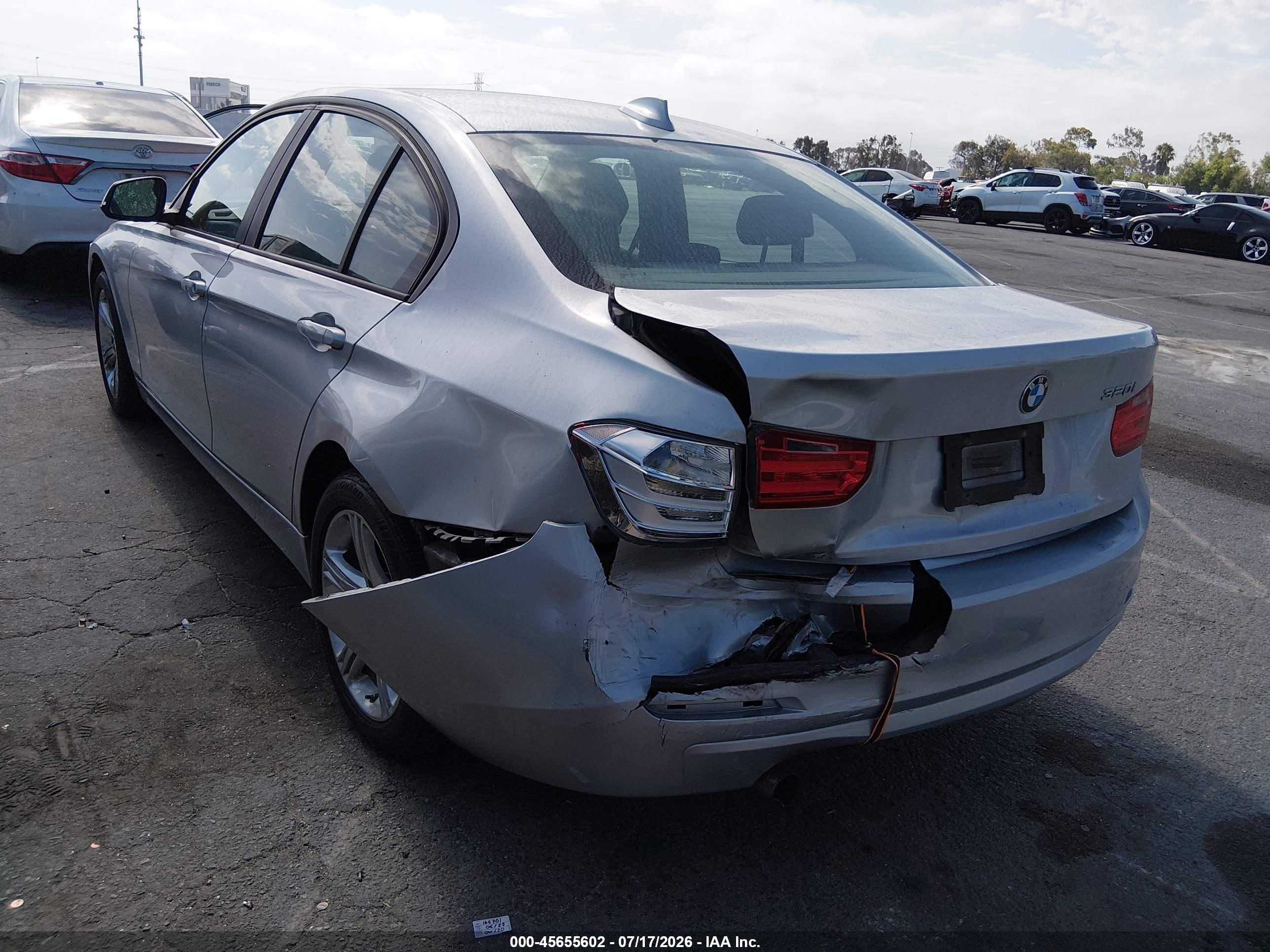 2015 BMW 320I SA