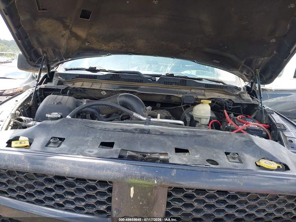2017 RAM 1500 SLT  4X2 6'4 BOX