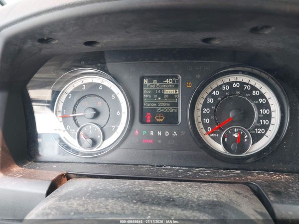 2017 RAM 1500 SLT  4X2 6'4 BOX