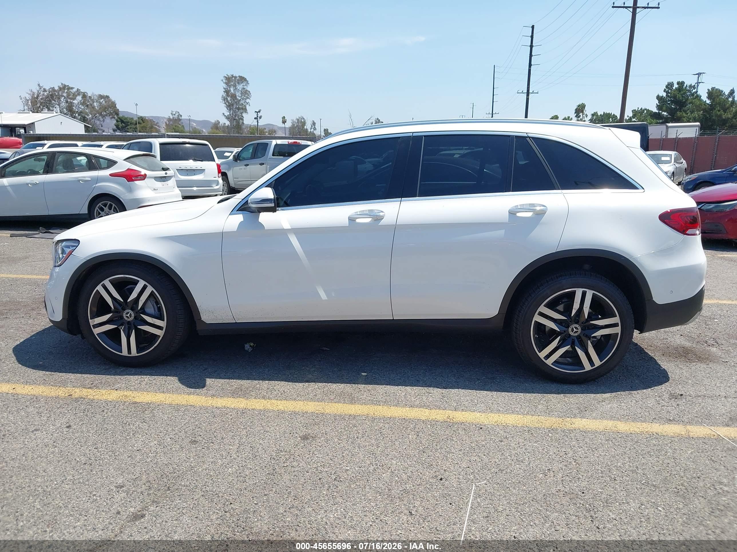 2021 MERCEDES-BENZ GLC 300 SUV